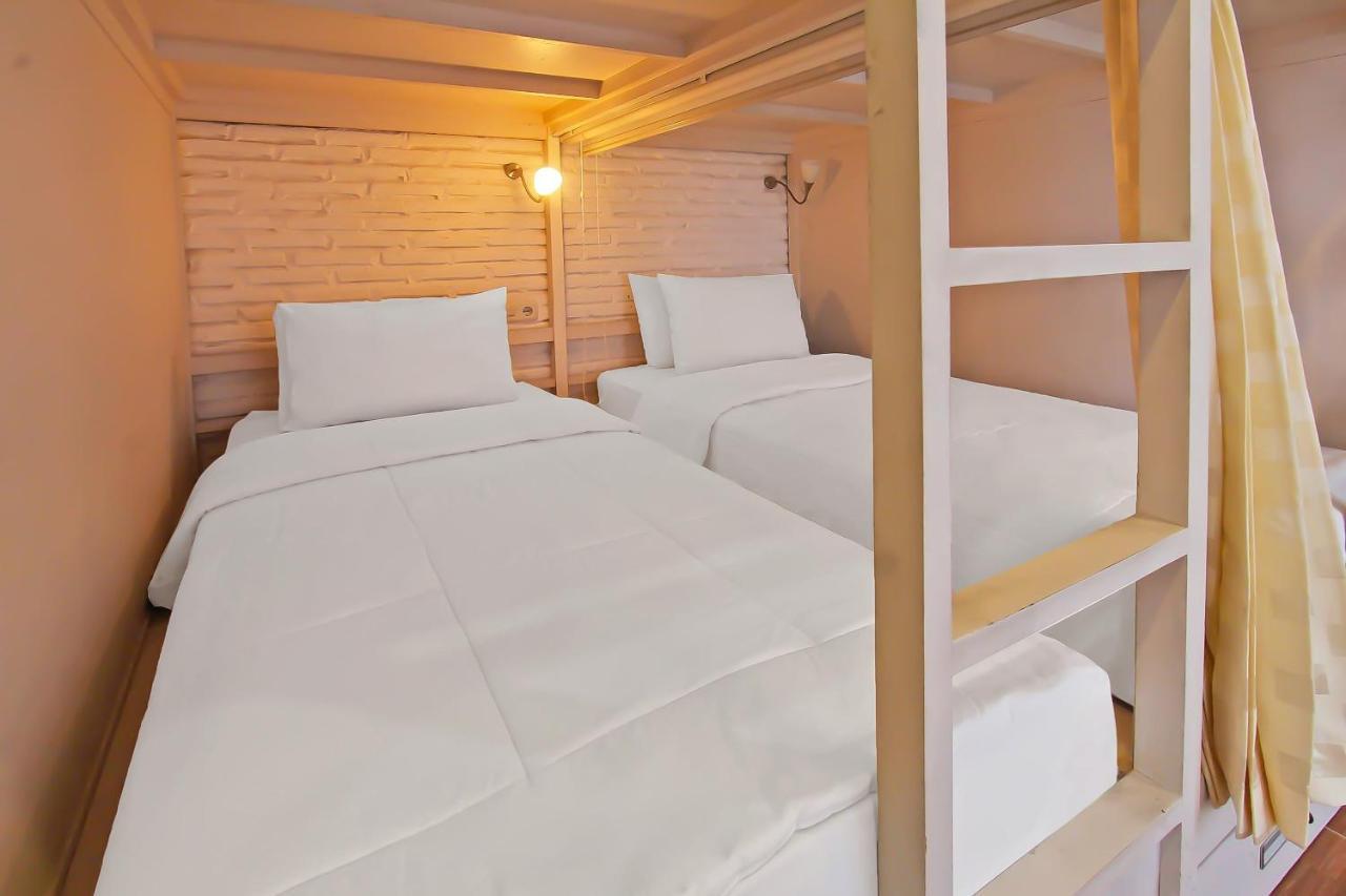 Capital O 92559 Sweet Peach House Hotel Montongbuwoh Luaran gambar