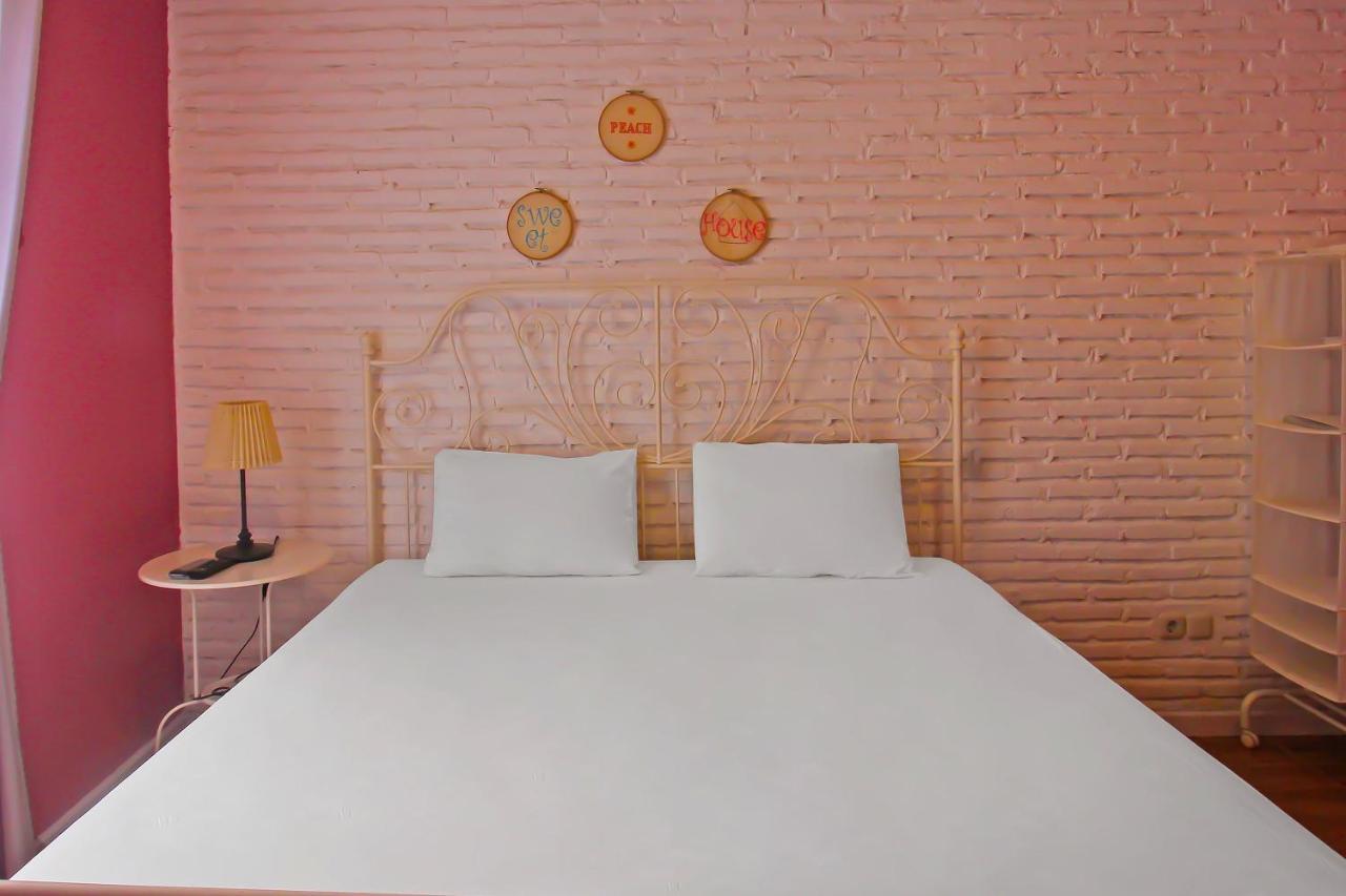 Capital O 92559 Sweet Peach House Hotel Montongbuwoh Luaran gambar